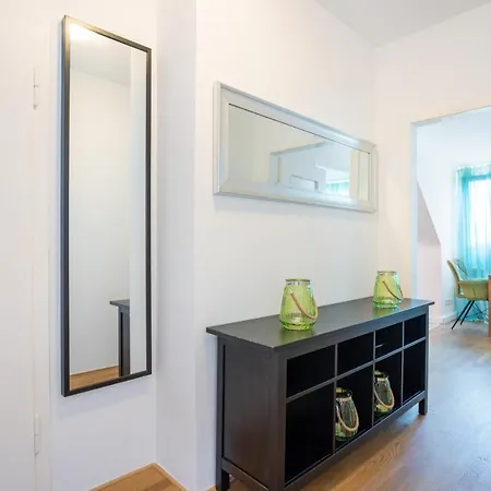 Apartment Glamour *