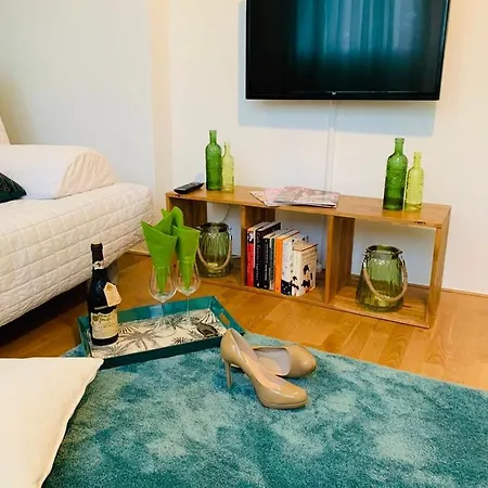 Glamour Apartment