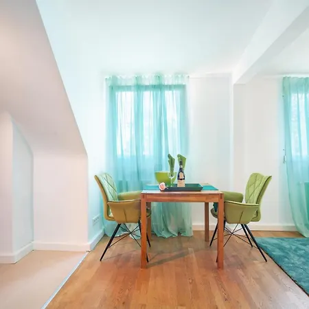 Glamour Apartment